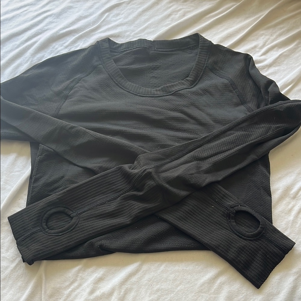 Black Long Lululemon Sleeve Top with Thumb Holes